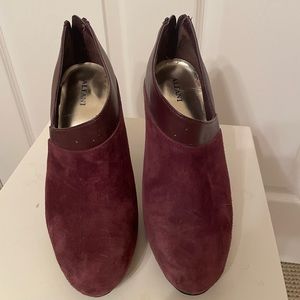 Alfani Peruva Burgundy Leather Suede
Booties / Ankle Boots